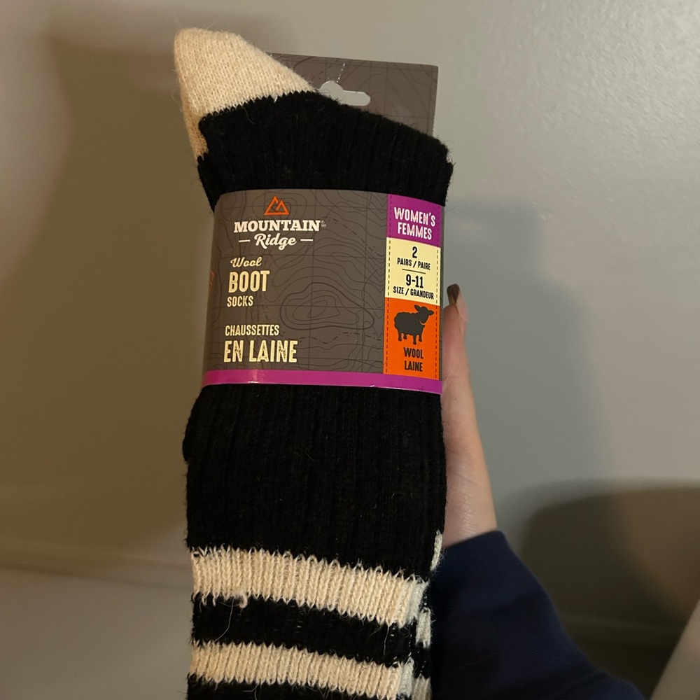 (FREE ADD ON) 2 Pairs Mountain Ridge Black/White/Grey Wool Women Socks Size 9-11